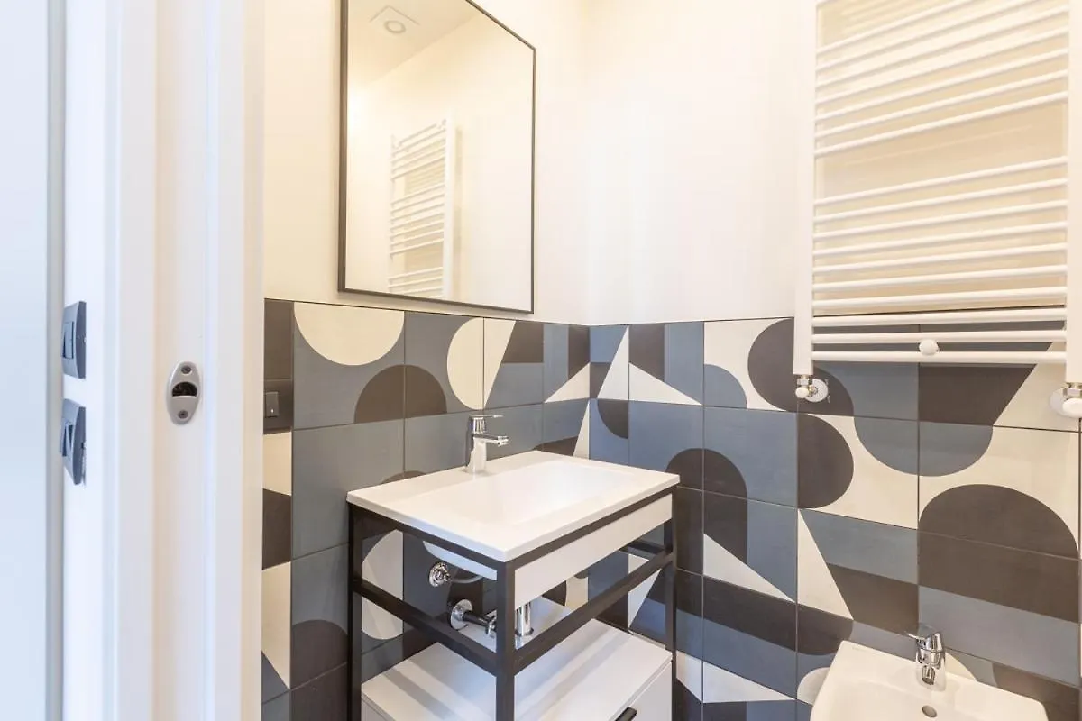 3Fo6 -Navigli-Duomo - Luxury Modern Apartment ميلان